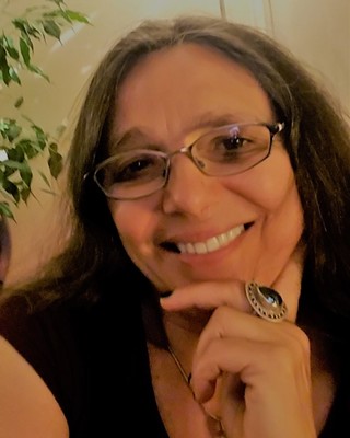 Photo of Rosa Di Lorenzo, Psychologist in Davis, CA