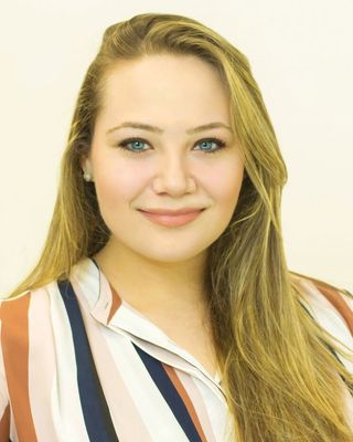 Photo of Hannah Karolewicz, Counselor in Miami, FL