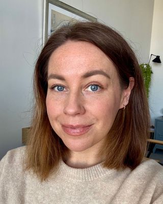 Photo of Dr Charlotte Hazeldine-Baker, Psychologist, PsychD, HCPC - Clin. Psych.