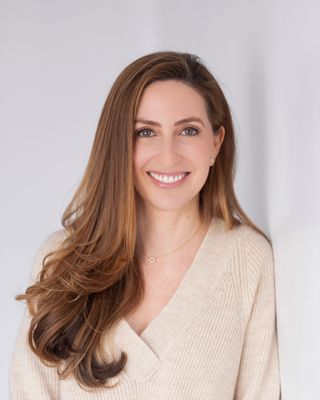 Photo of Lauren Cox, Psychologist, Psy.D.