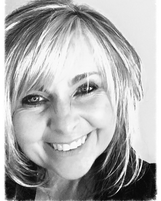 Photo of DeeDee Fetters, Licensed Clinical Mental Health Counselor, MACPC, LCMHC, NCC