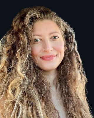 Photo of Nicole Wesley Beauchamp, LMHC, RYT-200