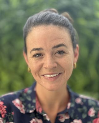 Photo of Anna Russell, Psychotherapist, MBACP