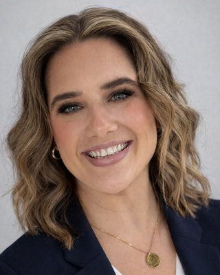 Photo of Emily Alexander, Clinical Social Work/Therapist, MSW, LISW