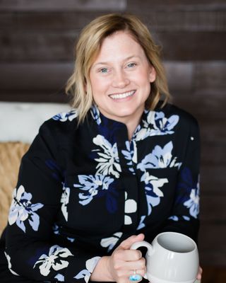 Photo of Lisa Pisha, Marriage & Family Therapist, MS, LMFT