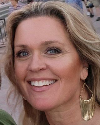 Photo of Erin D Davis, Marriage & Family Therapist, MS, LMFT