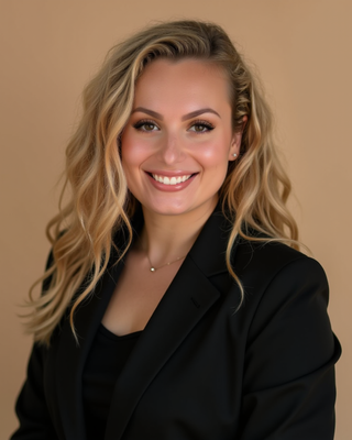 Photo of Lauren Cioffi, Clinical Social Work/Therapist, LSW
