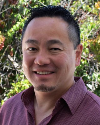 Photo of Dennis Hong, Marriage & Family Therapist Associate