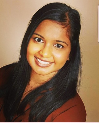 Photo of Dhara Shah, Counselor in Maine