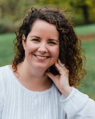 Photo of Holly Lowe, Marriage & Family Therapist in Winnipeg, MB
