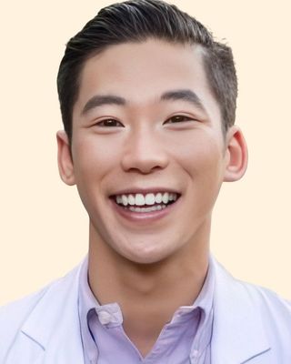 Photo of Tam Pham, Psychiatric Nurse Practitioner, PMHNP