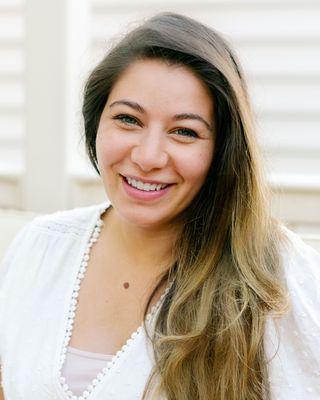 Photo of Bella Youssef, MA, Resident in Counseling in Leesburg