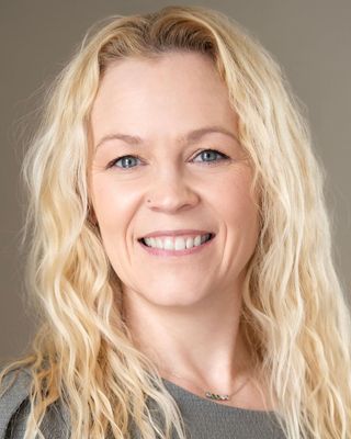 Photo of Lindsey Heinemann, Counselor, LCPC