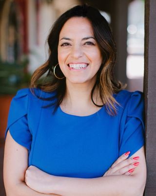 Photo of Lisa Samaan, Marriage & Family Therapist, MS, LMFT