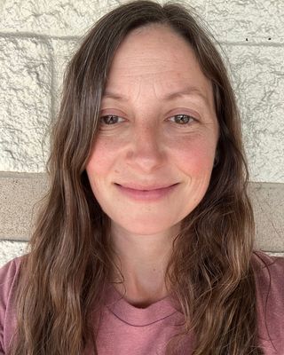 Photo of Lyndsay Smith, Pre-Licensed Professional, MSW, SWLC
