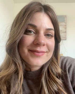 Photo of Dr Sarah Quinley, Psychotherapist, DCounsPsych, MBACP