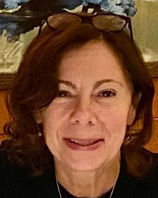Photo of Raquel Thompson, Psychotherapist, MBACP Accred