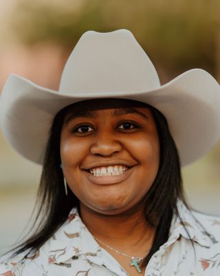 Photo of Necole Gonsahn, Pre-Licensed Professional, M.Ed