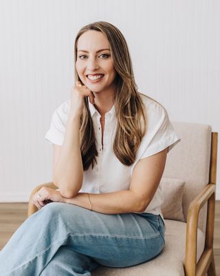 Photo of Kate Scimia, Marriage & Family Therapist, MA, LMFT, PMH-C