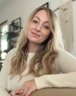 Photo of Lia Dawn Bishop, Registered Social Worker, MSW, RSW, MA