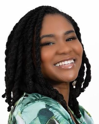 Photo of Akilah Alexander, Pre-Licensed Professional