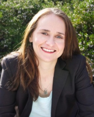 Photo of Jennifer Lynn Medina, Licensed Professional Clinical Counselor in Menlo Park, CA