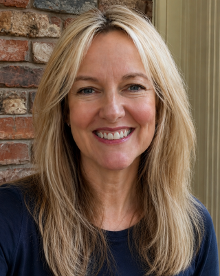 Photo of Dr Jo Larkin, Psychologist, PsychD, HCPC - Clin. Psych.
