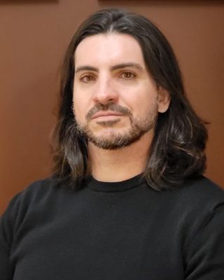 Photo of Seth Chisholm, Registered Social Worker, Psychotherapist, BA, BSW, MSW, RSW