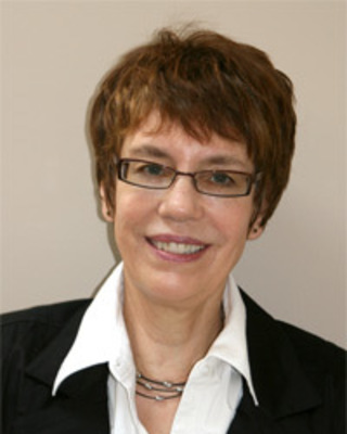 Photo of Maureen Drage, MA, BSW, RCC, RSW, Counsellor