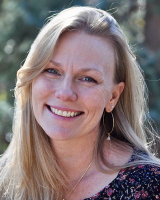 Photo of Linnea Jewett, MA, R-DMT, CSC, LPC, Licensed Professional Counselor in Boulder