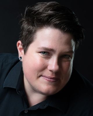 Photo of Em Budros, Clinical Social Work/Therapist, LICSW