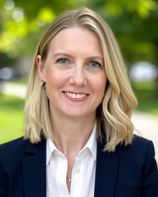 Photo of Karina Arnold, Counsellor, BSP, MACP, CCC