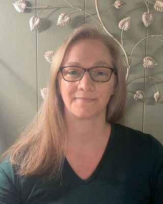 Photo of Elizabeth Eckerdt, Registered Psychotherapist (Qualifying), BSc, MA