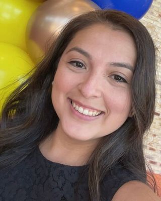 Photo of Laura de la Rosa, Clinical Social Work/Therapist, LCSW