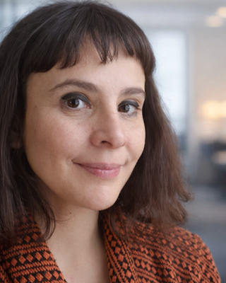 Photo of Natalia Alves, Psychotherapist, MA, ICP