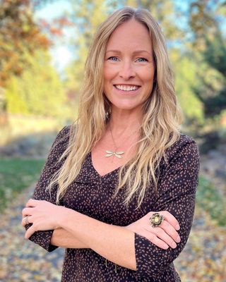 Photo of MacKenzie Richardson - Rhythm Integrative Psychiatry, Psychiatric Nurse Practitioner, PMHNP