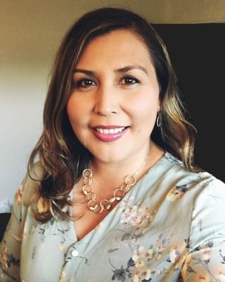 Photo of Roxanne Chavez, Marriage & Family Therapist, MS, LMFT