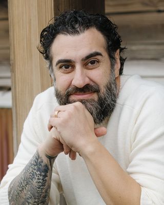 Photo of Dr. Mani Faez, Marriage & Family Therapist, MA, PsyD, LMFT, EMDR, PACT