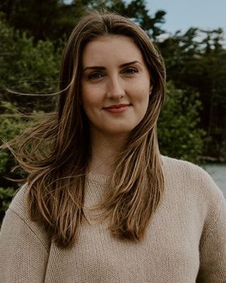 Photo of Marina Tomlinson, Counselor, LCPC-C