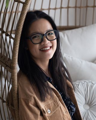 Photo of Meryl Calaguas Taylor, Registered Psychotherapist, RP, RCAT, MA