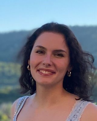 Photo of Melisa Eyuboglu, Psychotherapist, MSc, MBACP