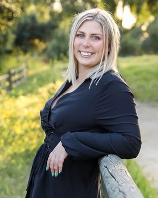 Photo of Hope Vickers, Marriage & Family Therapist Associate
