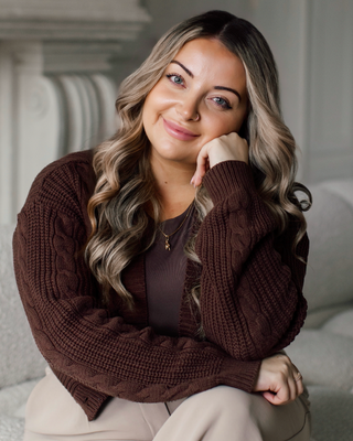 Photo of Julia Mazzotta - Rise and Renew Therapy, Registered Social Worker, MSW, RSW