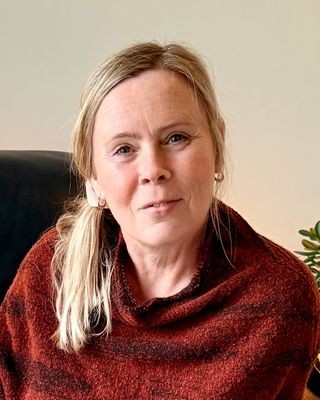 Photo of Lisa Lane, Psychotherapist, MA, MUKCP