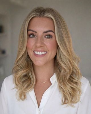 Photo of Dr Samantha Rice, Psychologist, DCounsPsych, HCPC - Couns. Psych.