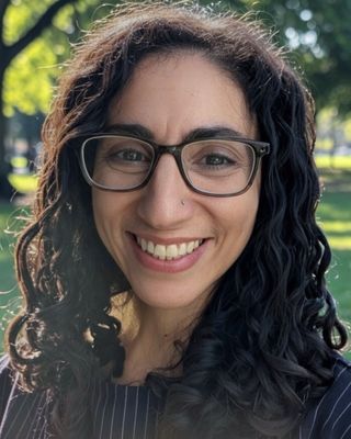 Photo of Laura DeSantis, Counselor, LPCC