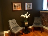 Gallery Photo of Waiting room.