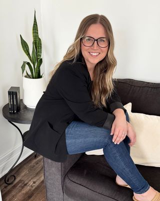 Photo of Kali May, Registered Psychotherapist, BA, MEd, CCC