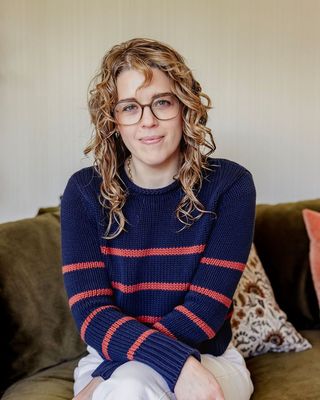 Photo of Sarah J Kyle, Marriage & Family Therapist, MA, LMFT