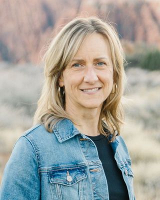 Photo of Kari Boettcher, Marriage & Family Therapist Associate, AMFT
